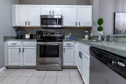 Cozy Family 3BR Townhouse Perfect Stay for 6 Guests! - Imagen 5