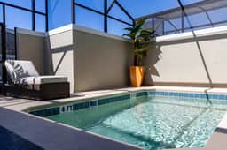 Magical Pool Home Near Disney - BBQ & Themes - Image 2
