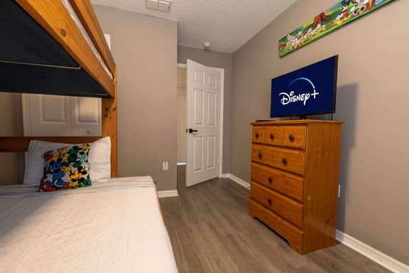 Cozy Family 3BR Townhouse Perfect Stay for 6 Guests! - Imagen 3