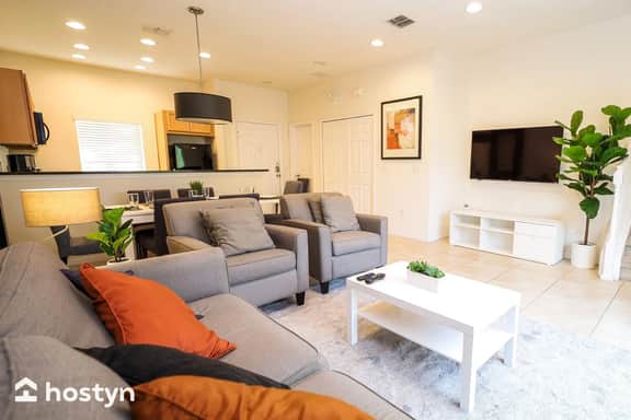 Townhome + Jacuzzi + Grill + 10" min Disney! - Image 5