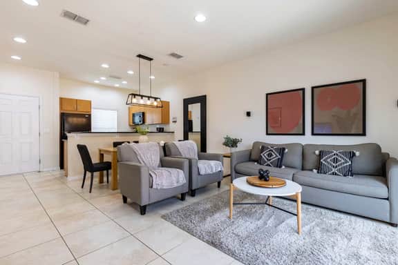 Townhome + Jacuzzi + Grill + 10" min Disney! - Image 5
